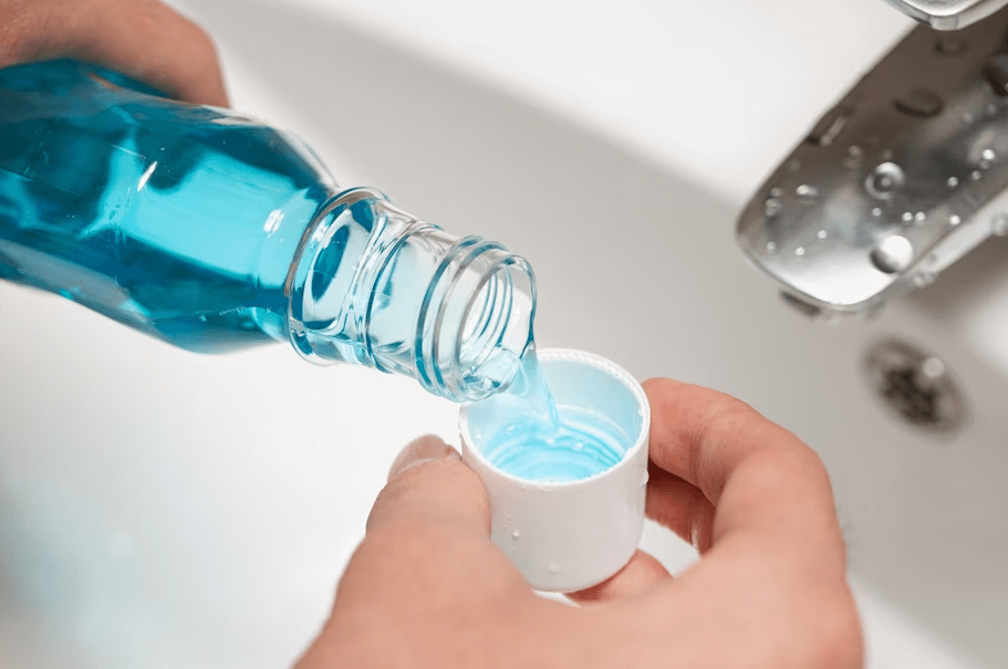 Choosing the Right Mouthwash According to Your Needs